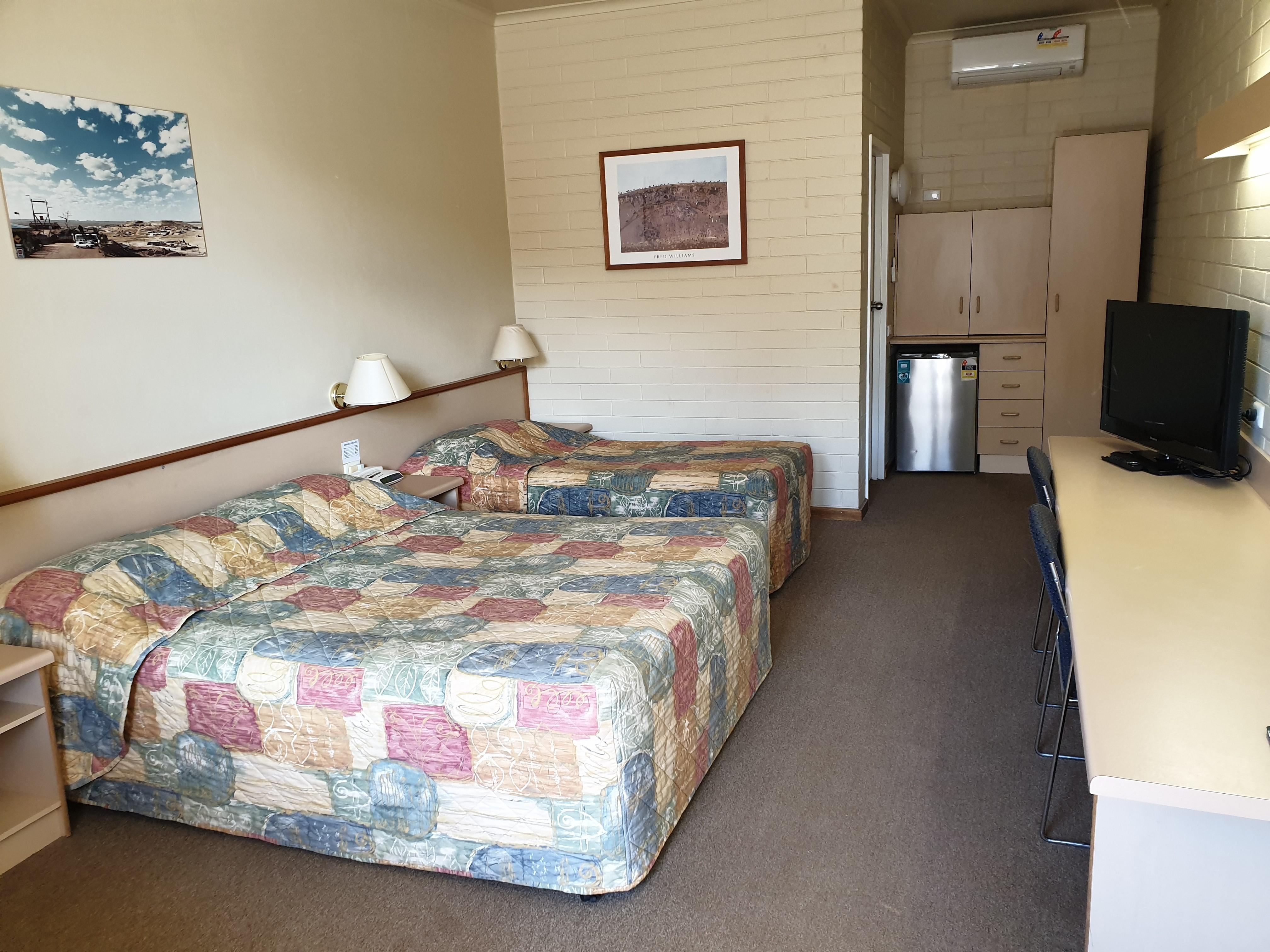 Opal Inn Hotel, Motel, Caravan Park Coober Pedy Exterior photo